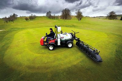 Ogbourne Downs Golf Club: Multi Pro 1750-D selected by manager Simon Plummer - image: Toro